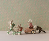 Maileg Abri à Tricycle Mouse Green | Maileg