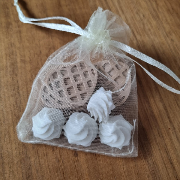 Zakje met Slagroomtoefjes en Wafeltjes